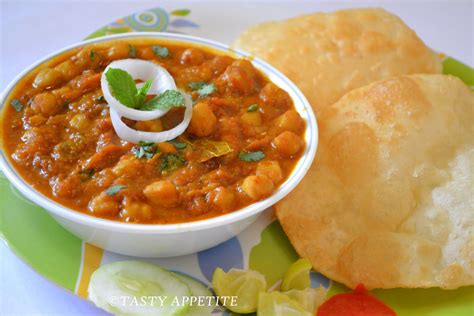 what is chole bhature